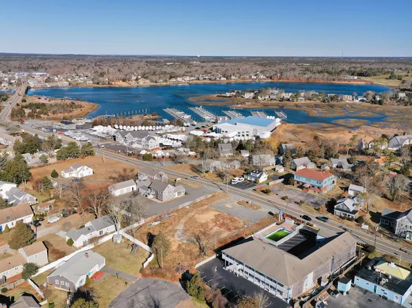 209 Main Street, West Dennis, MA 02670