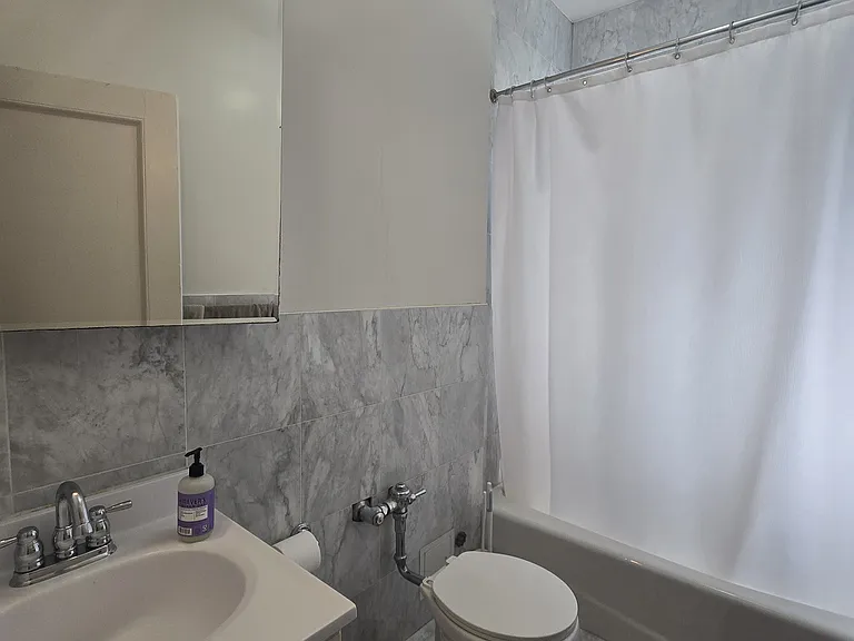 515 Cathedral Pkwy #9F — Photo 6