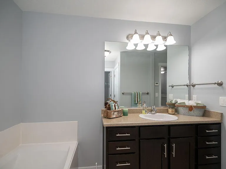 11216 S Summer Heights Dr W — Photo 24