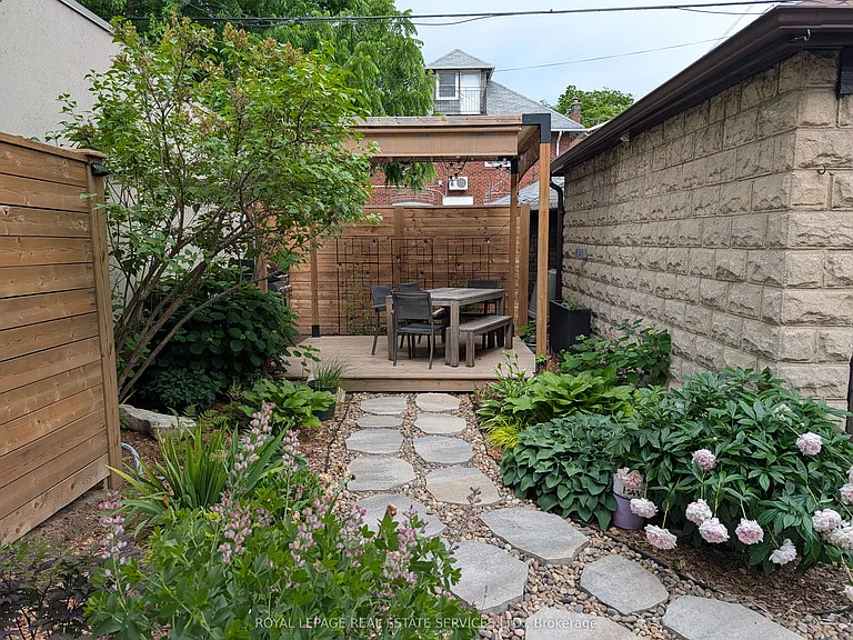25 Braemar Ave #MAIN — Photo 37