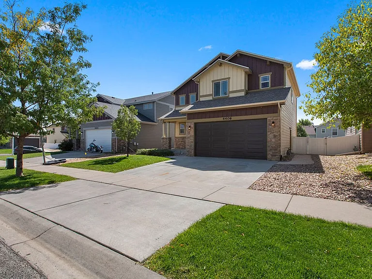 4406 Cypress St — Photo 2