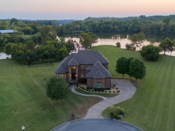1028 Shimmering Way, Gallatin, TN 37066