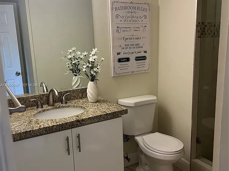 201 Lakeview Dr #204 — Photo 14