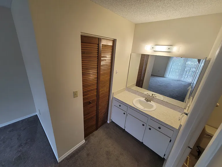 456 Hunter Cir — Photo 18