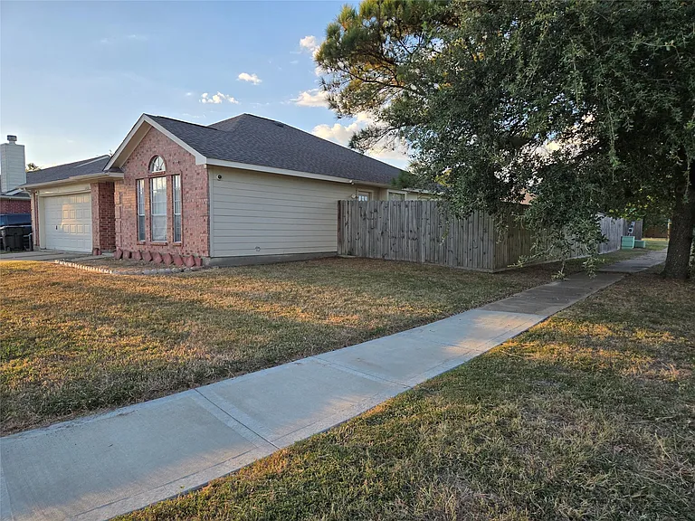 24202 Bar Kay Ln #24202 — Photo 5