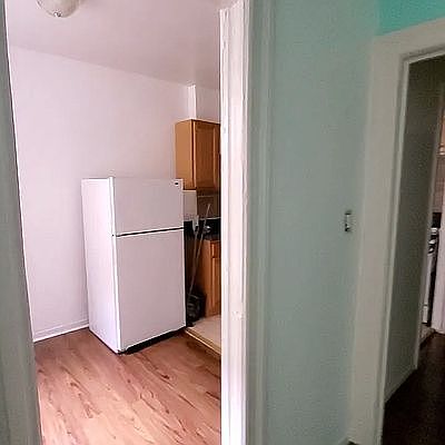 3rd image of 2326 Loring Pl N APT 3G