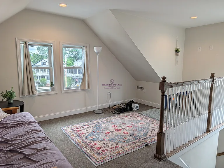 45 Emerald St — Photo 9