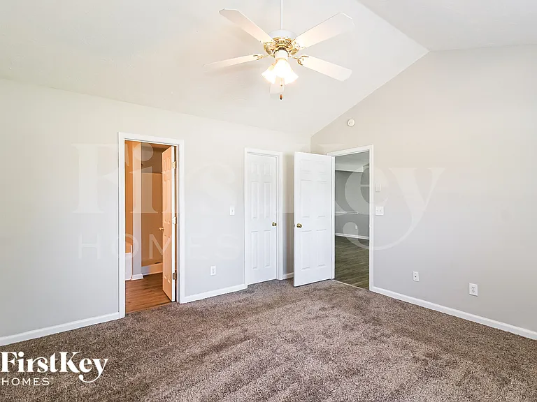 420 Underwood Ct — Photo 10
