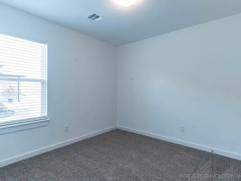 15116 E 38th Pl S — Photo 14