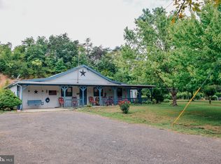 72 Navajo Ln, Hedgesville, WV 25427