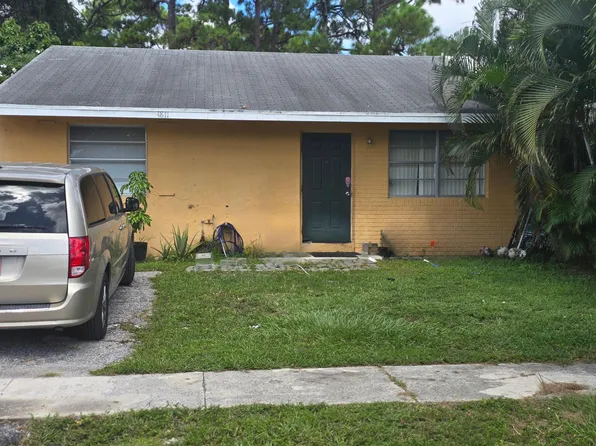 4811 Gladiator Circle, Greenacres, FL 33463