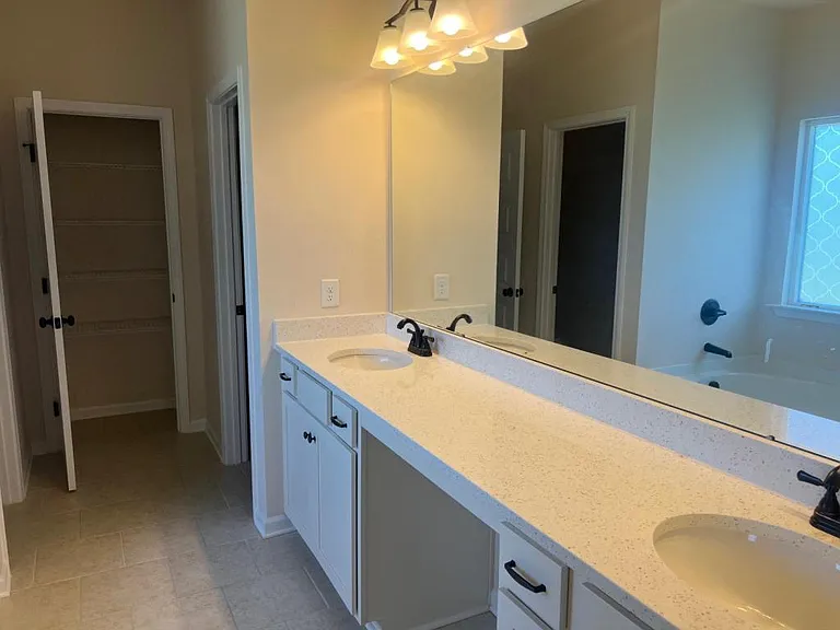 103 Story Ray Dr — Photo 7