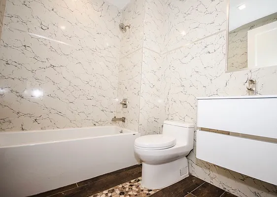 Rented by Batra Group Inc | media 8