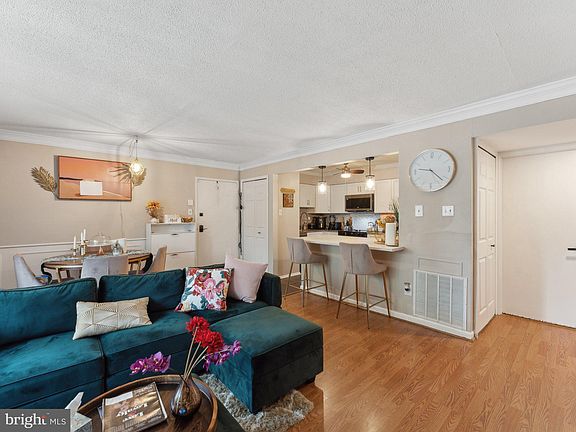 5th image of 3809 Laramie Pl #125F