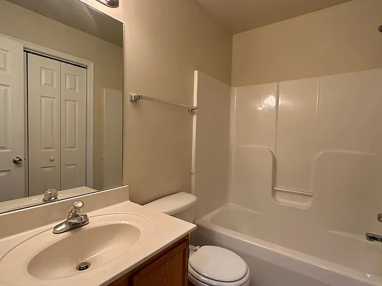 Jockey Drive-3822 — Photo 15