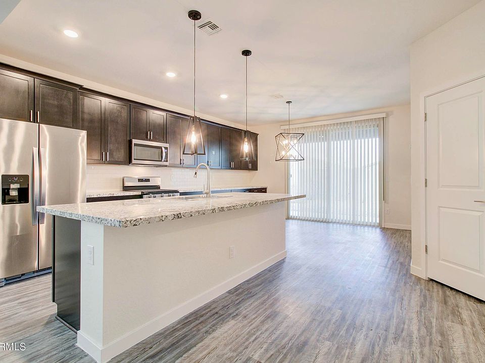 1st image of 4240 W CROSSFLOWER Avenue
