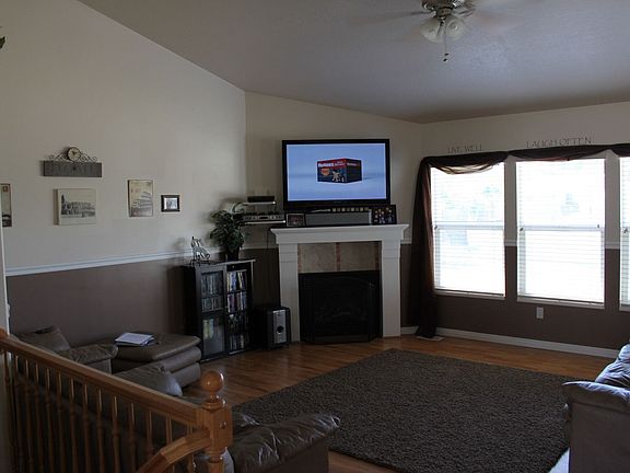 Nice open family area with fireplace