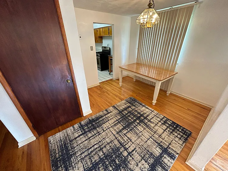 1617 Basil St — Photo 6