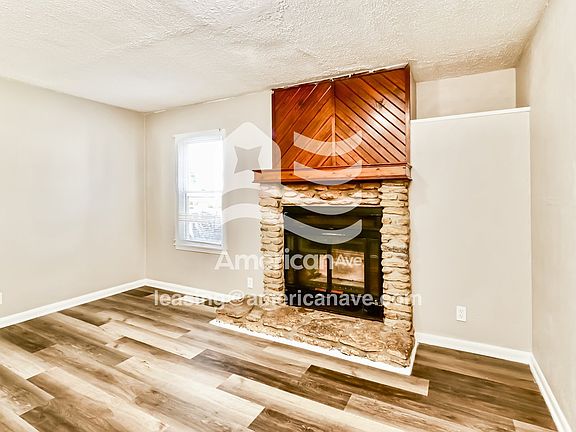 1131832_004_living_room_13865359.jpg
