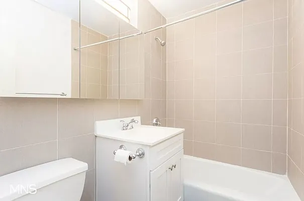 Rented by MNS | media 10