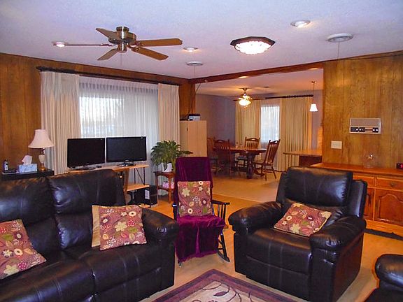 5th image of 408 Bennett Dr