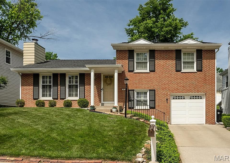 1st image of 27 Millbrook Ln