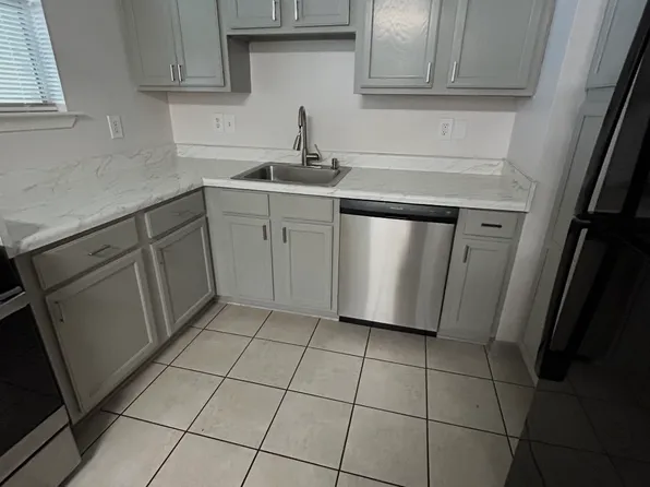 1226 Gaudet Dr, Marrero, LA 70072
