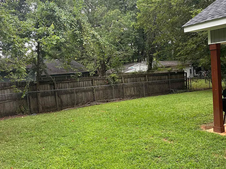 2117 Atkins Dr — Photo 17
