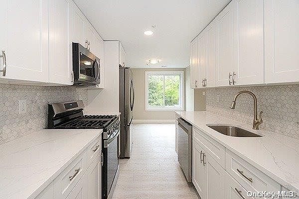 1st image of 472 Daryl Drive #472