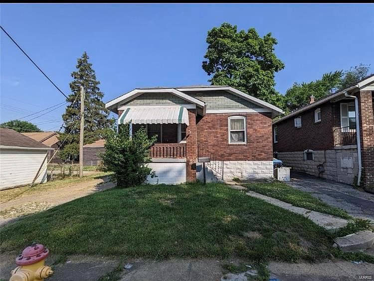 1st image of 8315 Octavia Ave