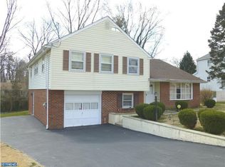 1037 Edwards Dr, Springfield, PA 19064