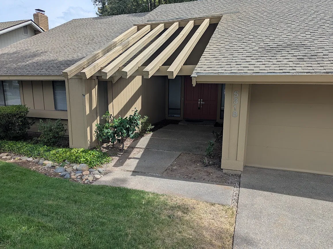 3 bed, 1815 sqft, $2,800 — Photo 2