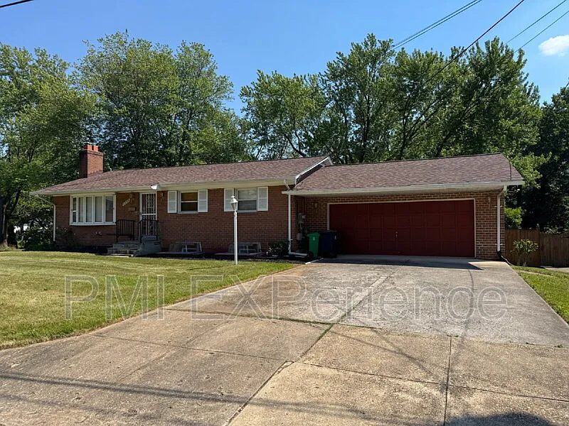 Building Photo - 3203 Amador Dr
