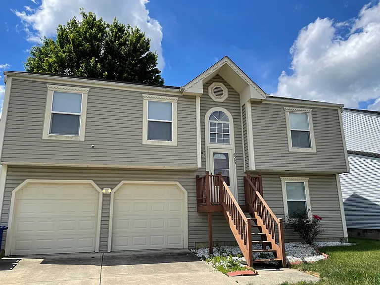 6069 Northbend Dr — Photo 1