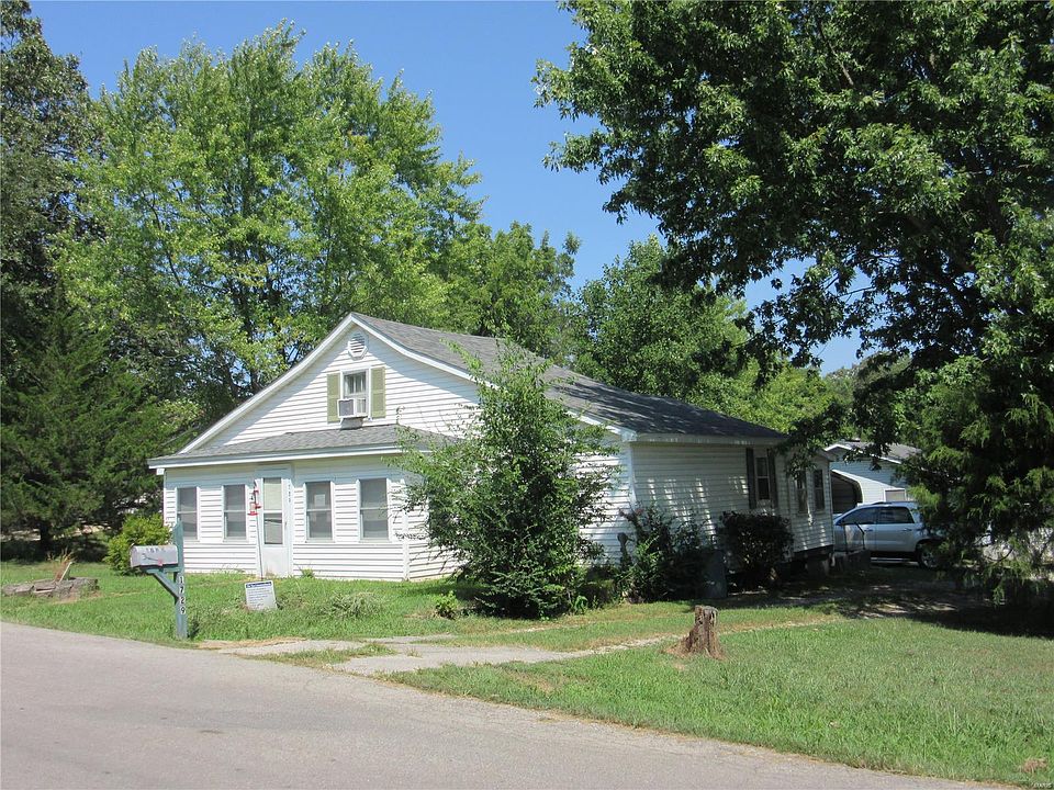 1st image of 1729 Robert St