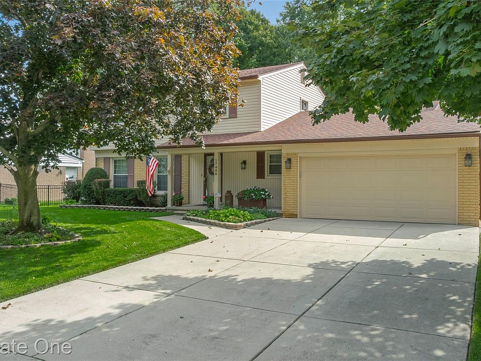 1st image of 17486 Country Club Dr