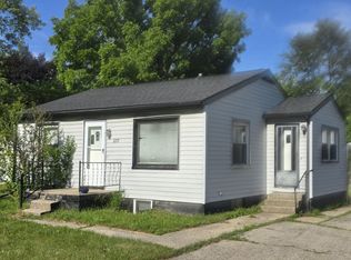 637 Greenlawn St, Ypsilanti, MI 48198