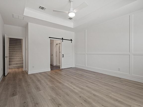 5th image of 3504 Cloverleaf Ln