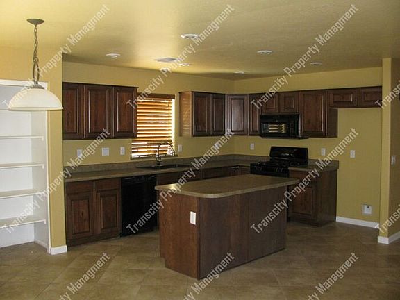4th image of 28412 N Dolomite Ln