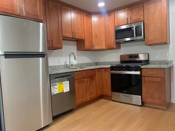 647 Victor Way Unit 4, Mountain View, CA 94040