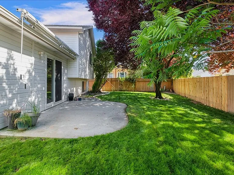 14180 W Chadford Dr — Photo 32