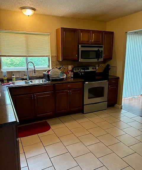 1283 Clanfield Dr — Photo 11