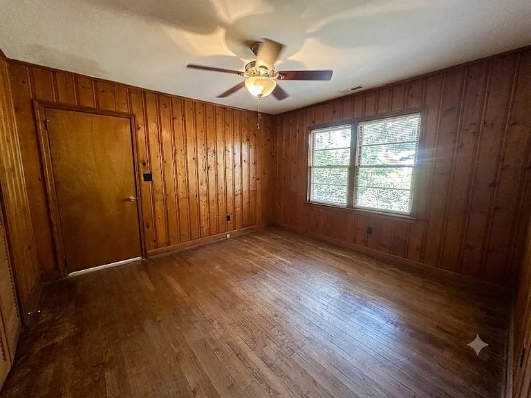 500 Pilot St — Photo 18