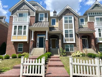 4182 Royal Mews Cir, Naperville, IL, 60564