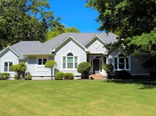 105 McIntosh Dr, Jackson, TN 38305