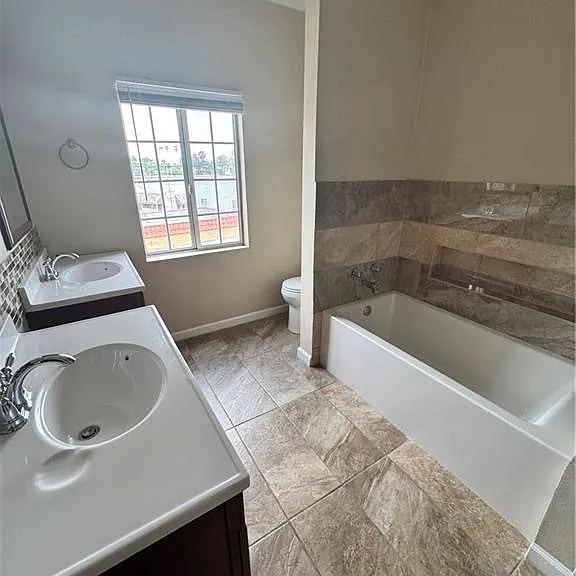 1046 S Citrus Ave — Photo 36