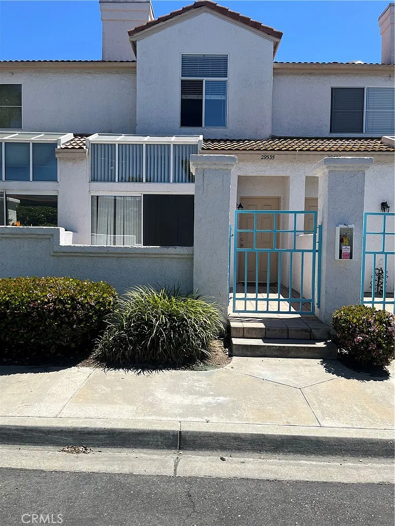 3 bed, 2.5 bath, 1311 sqft, $2,750 — Photo 1