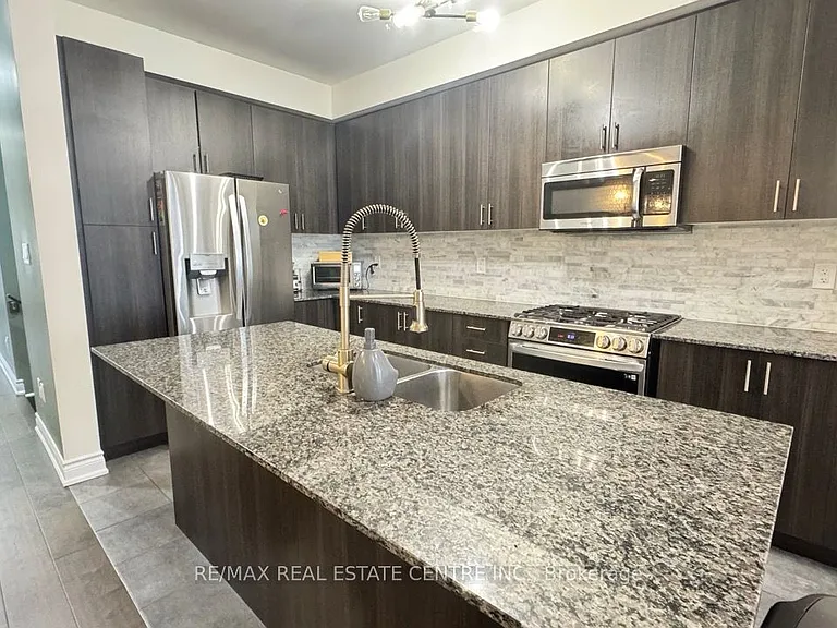 31 Brushwood Dr — Photo 9
