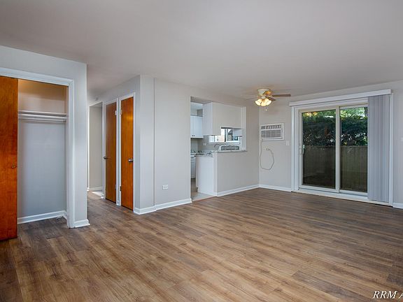 2nd image of 320 N Slusser St #9