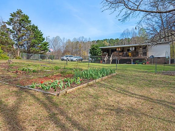 3rd image of 3596 State Highway 581